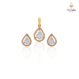 Radiant Tear Pendant Set